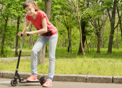 Can Electric Scooters Go Up Hills?